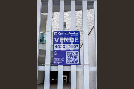 Placa banner instalada na Fachada de apartamento para alugar com 2 quartos, 106m² em Casa Branca, Santo André