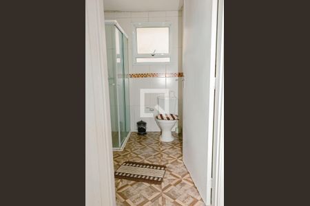 Banheiro de apartamento para alugar com 2 quartos, 50m² em Jardim Arco-iris, Cotia