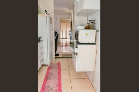 Cozinha de apartamento para alugar com 2 quartos, 50m² em Jardim Arco-iris, Cotia