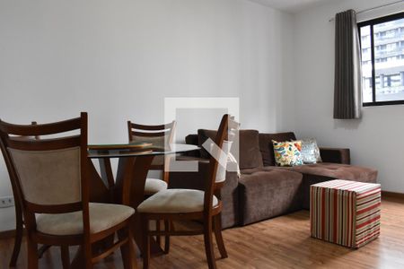 Sala de apartamento para alugar com 2 quartos, 62m² em Centro, Curitiba