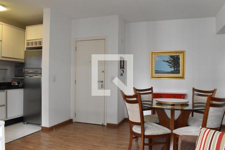 Sala de apartamento para alugar com 2 quartos, 62m² em Centro, Curitiba