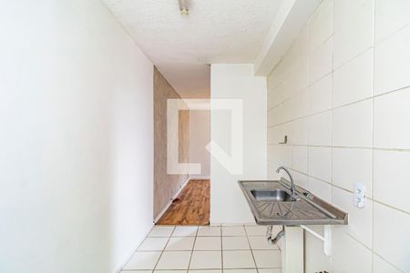 Cozinha de apartamento para alugar com 2 quartos, 45m² em Parque Ipe, São Paulo
