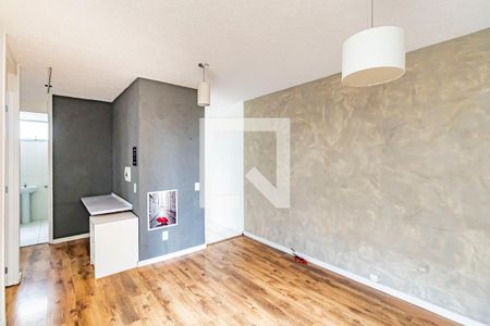 Sala de apartamento para alugar com 2 quartos, 45m² em Parque Ipe, São Paulo