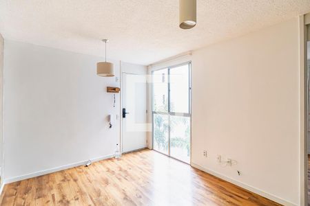 Sala de apartamento para alugar com 2 quartos, 45m² em Parque Ipe, São Paulo