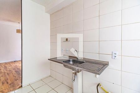Cozinha de apartamento para alugar com 2 quartos, 45m² em Parque Ipe, São Paulo