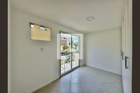 Suíte 1 de casa de condomínio para alugar com 4 quartos, 200m² em Recreio dos Bandeirantes, Rio de Janeiro