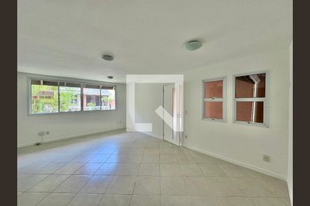 Sala de casa de condomínio para alugar com 4 quartos, 200m² em Recreio dos Bandeirantes, Rio de Janeiro