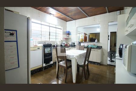 Cozinha de casa à venda com 2 quartos, 150m² em Jardim Vila Formosa, São Paulo