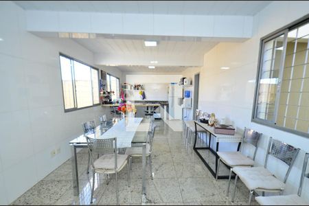 Cozinha de casa à venda com 5 quartos, 382m² em Santa Tereza, Belo Horizonte