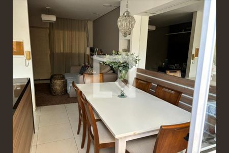 Sala de casa de condomínio à venda com 2 quartos, 69m² em Fazenda Santa Cândida, Campinas