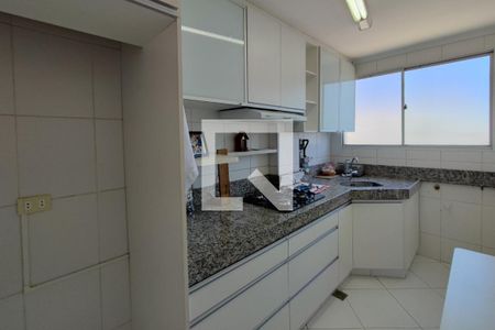 Cozinha de apartamento à venda com 3 quartos, 70m² em Vila São Bento, Campinas