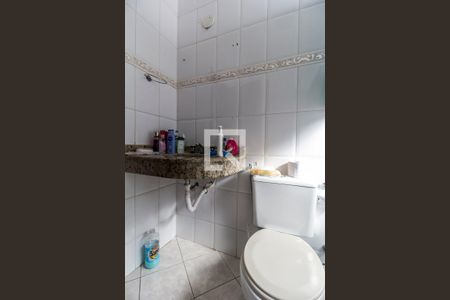 Banheiro de casa de condomínio para alugar com 3 quartos, 310m² em Morada das Flores (aldeia da Serra), Barueri