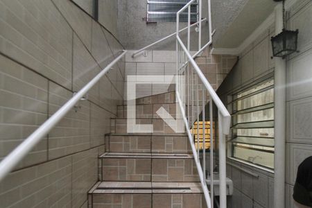 Escada de casa à venda com 2 quartos, 176m² em Vila Ema, São Paulo