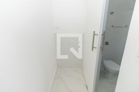 Banheiro de kitnet/studio para alugar com 1 quarto, 30m² em Aclimação, São Paulo