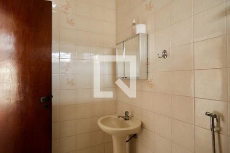 Casa à venda com 175m², 3 quartos e 3 vagasBanheiro de Serviço