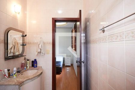 Casa à venda com 175m², 3 quartos e 3 vagasBanheiro do Quarto 1