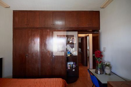 Casa à venda com 175m², 3 quartos e 3 vagasQuarto 2