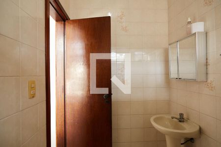 Casa à venda com 175m², 3 quartos e 3 vagasBanheiro de Serviço