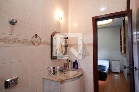 Casa à venda com 175m², 3 quartos e 3 vagasBanheiro do Quarto 1