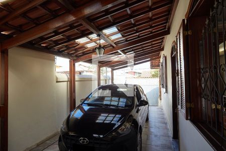 Casa à venda com 175m², 3 quartos e 3 vagasGaragem