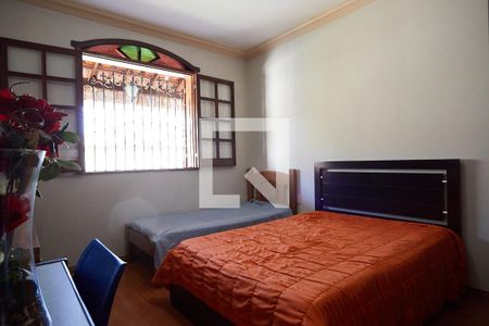Casa à venda com 175m², 3 quartos e 3 vagasQuarto 2