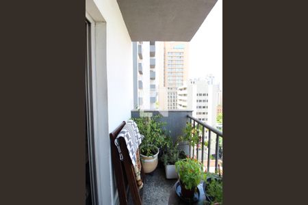 Varanda de apartamento à venda com 2 quartos, 64m² em Moema, São Paulo
