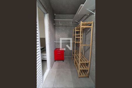 Closet do Quarto 1 de apartamento para alugar com 2 quartos, 48m² em Ferreira, São Paulo