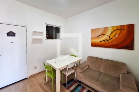 Sala de apartamento para alugar com 2 quartos, 55m² em Centro, Niterói