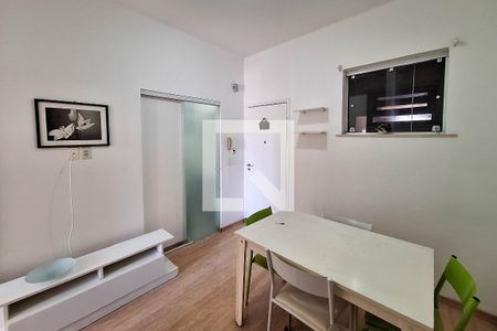 Sala de apartamento para alugar com 2 quartos, 55m² em Centro, Niterói