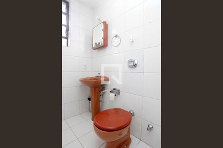Banheiro de apartamento à venda com 1 quarto, 35m² em Bela Vista, Porto Alegre
