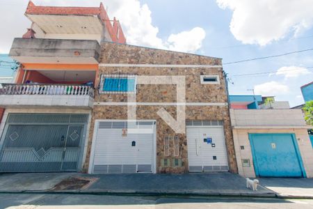 Fachada de casa à venda com 6 quartos, 350m² em Vila Bancaria, São Paulo