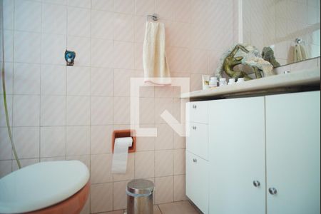 Banheiro da Suíte de casa à venda com 3 quartos, 254m² em Petrópolis, Porto Alegre