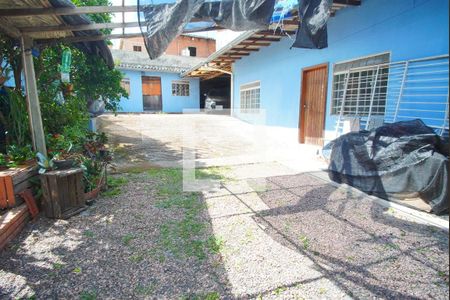 Quintal de casa à venda com 3 quartos, 254m² em Petrópolis, Porto Alegre