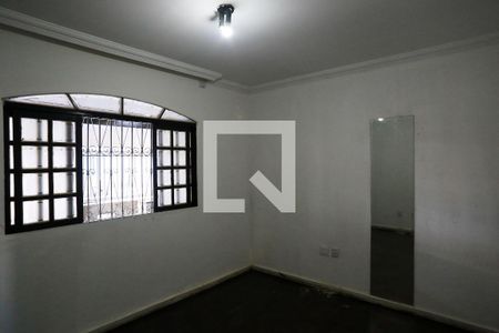 Quarto de casa à venda com 3 quartos, 300m² em São Paulo, Belo Horizonte