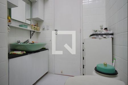 Banheiro Corredor de apartamento à venda com 3 quartos, 107m² em Independência, Porto Alegre