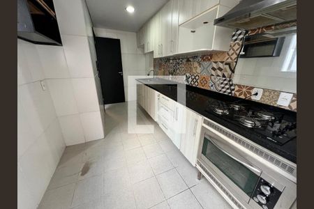 Casa de Condomínio à venda com 3 quartos, 130m² em Jardim São Luís, São Paulo