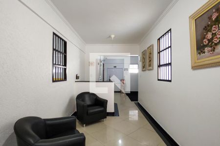 Hall de entrada de apartamento para alugar com 1 quarto, 60m² em Vila Assuncao, Praia Grande