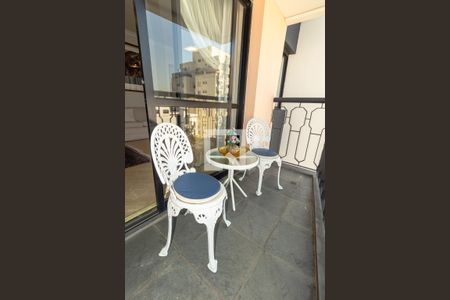 Sacada de apartamento para alugar com 2 quartos, 100m² em Indianópolis, São Paulo