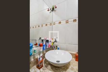 Banheiro de casa à venda com 5 quartos, 200m² em Vila Guarará, Santo André