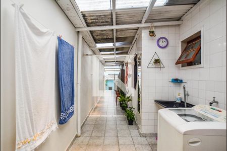 Área de Serviço de casa à venda com 5 quartos, 200m² em Vila Guarará, Santo André