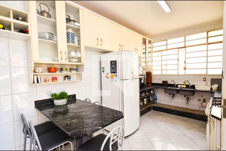 Cozinha de casa à venda com 7 quartos, 314m² em Serra, Belo Horizonte