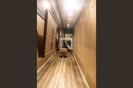 Corredor de casa à venda com 3 quartos, 150m² em Vila Mariza Mazzei, São Paulo