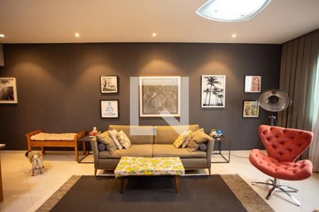 Sala de casa à venda com 3 quartos, 150m² em Vila Mariza Mazzei, São Paulo