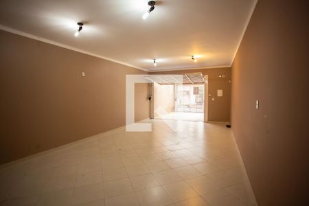 GARAGEM de casa à venda com 3 quartos, 150m² em Vila Mariza Mazzei, São Paulo