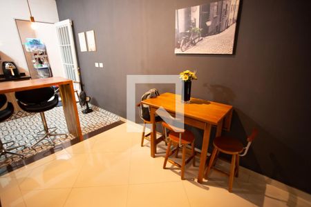 HALL COZINHA de casa à venda com 3 quartos, 150m² em Vila Mariza Mazzei, São Paulo