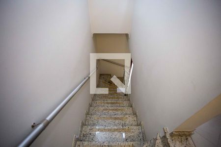 Escada de casa à venda com 4 quartos, 237m² em Jardim Colonial, São Bernardo do Campo