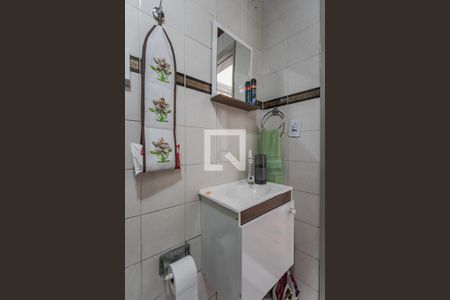 Banheiro de apartamento à venda com 1 quarto, 40m² em Jardim Dona Leopoldina, Porto Alegre