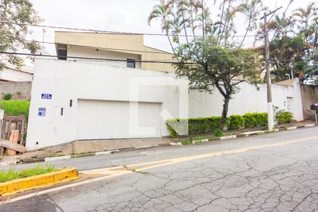 Fachada de casa à venda com 3 quartos, 300m² em City Bussocaba, Osasco