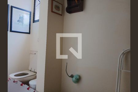 Lavabo de apartamento para alugar com 4 quartos, 337m² em Higienópolis, São Paulo