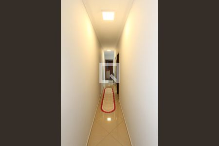 Corredor de casa à venda com 3 quartos, 180m² em Vila Lucia, São Paulo